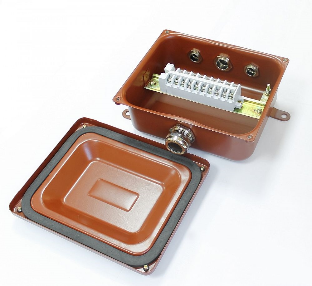 КС-20 УХЛ1,5 IP65 металлические заглушки (zeta30329): Коробка соединительная